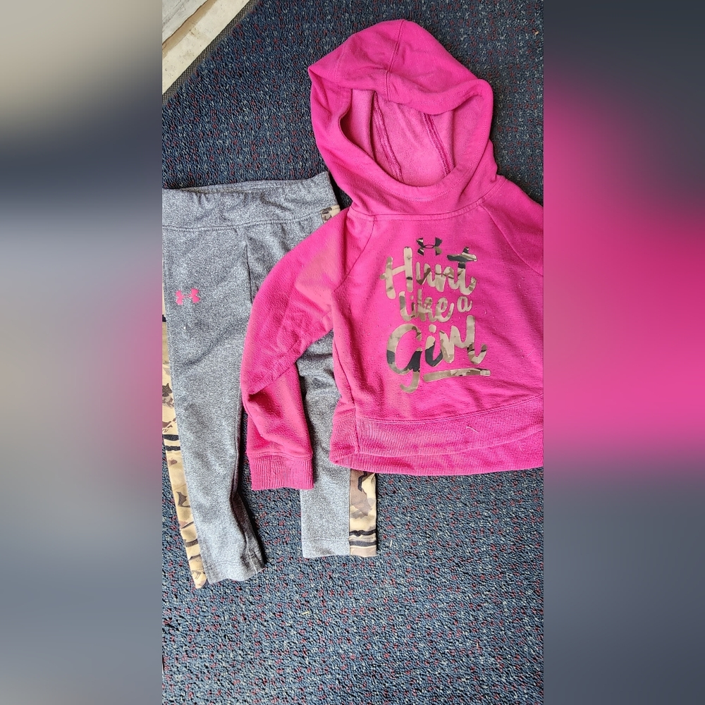 Under armour pink and camo set 2t.